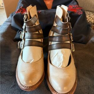 Freebird Scarlett in Ice size 9